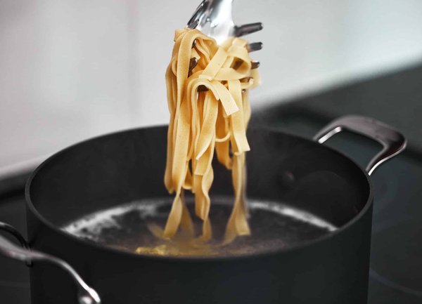 Guide pour choisir un cuiseur à pâtes italiennes pour des plats al dente